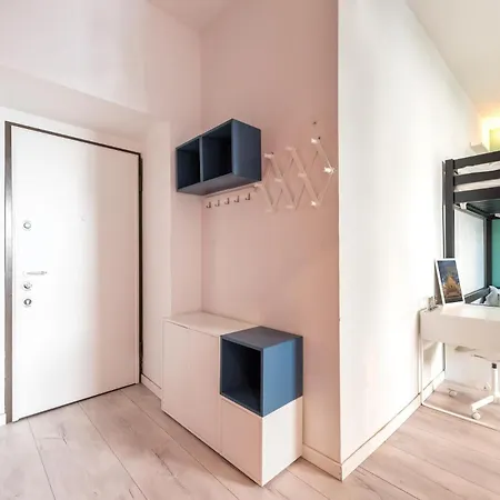 Guest Planet - Pretty Studio Dergano M3 Milan