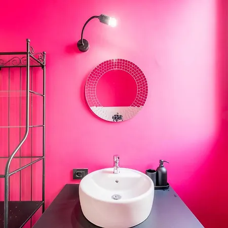 Guest Planet - Pretty Studio Dergano M3 * Milan